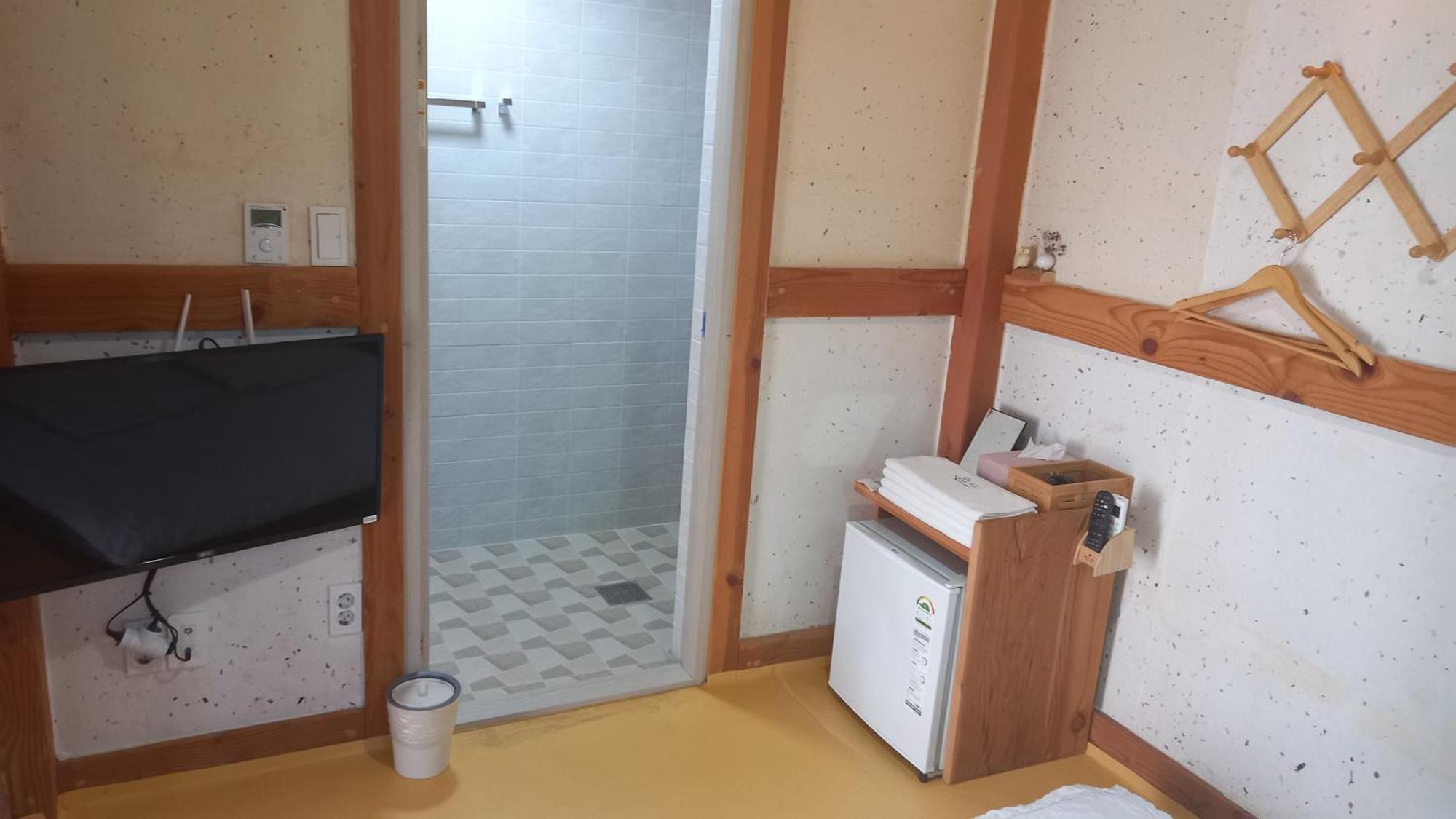 Adam Guesthouse Kjongdzsu Kültér fotó