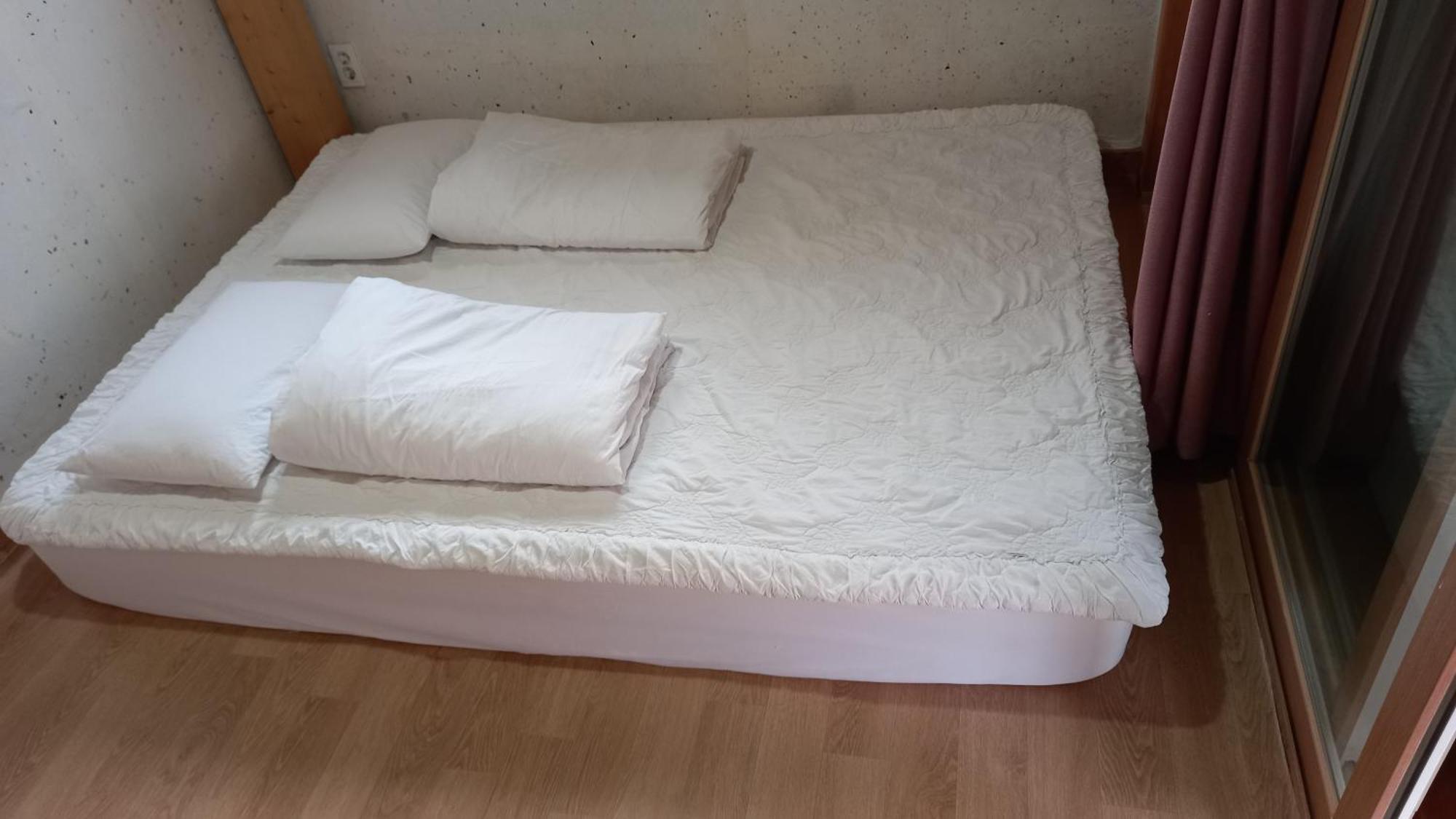Adam Guesthouse Kjongdzsu Kültér fotó