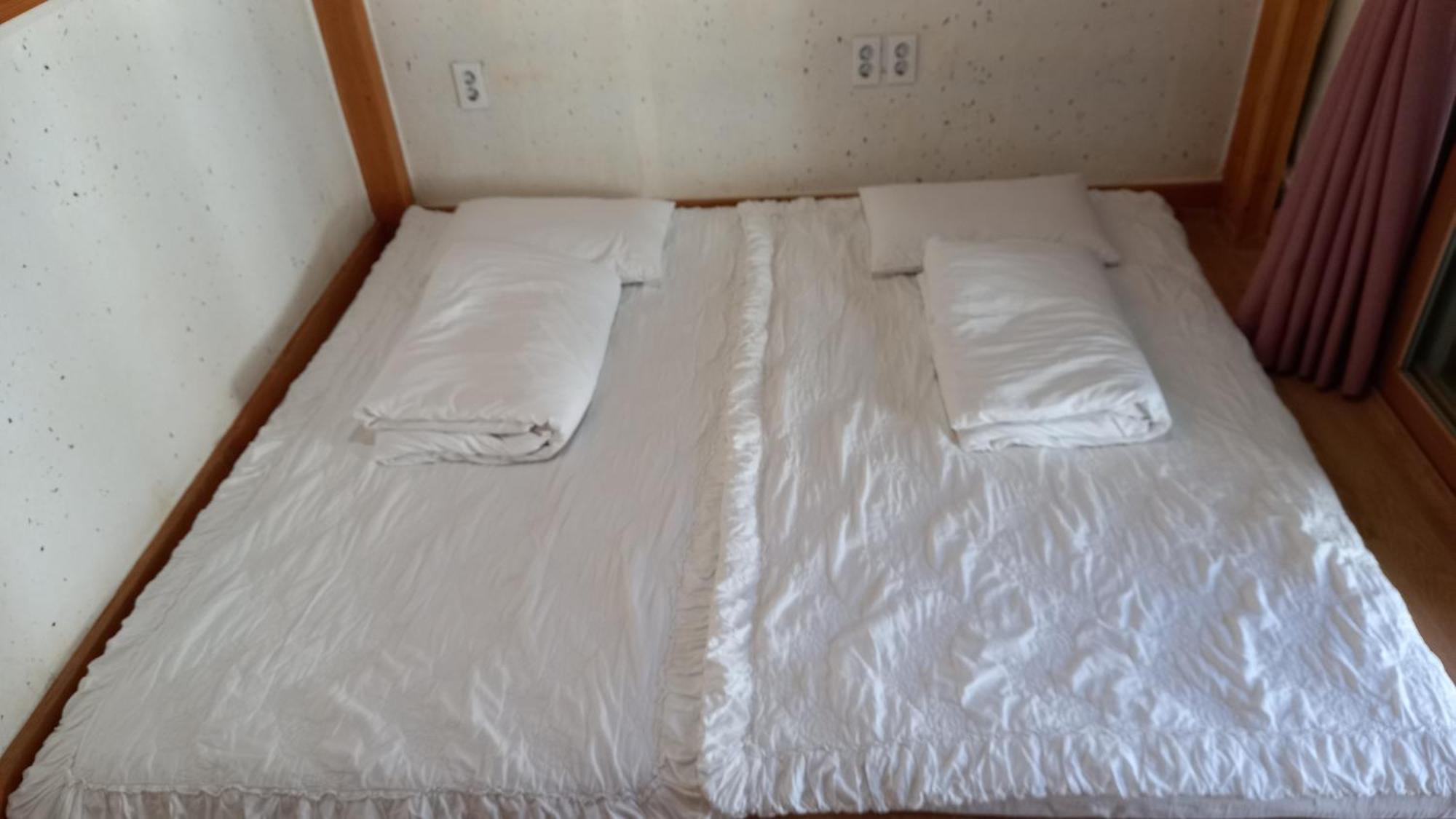 Adam Guesthouse Kjongdzsu Kültér fotó