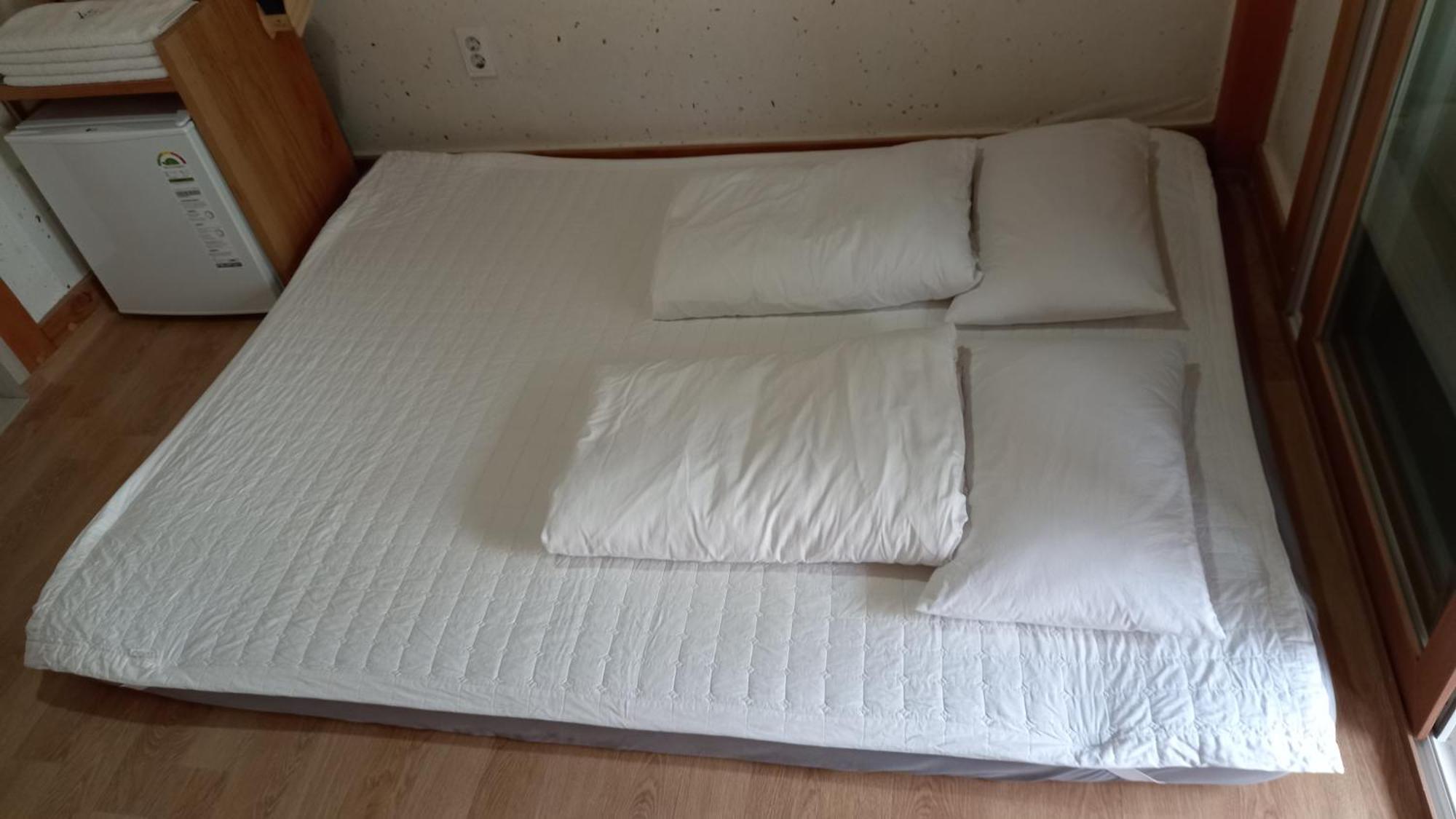 Adam Guesthouse Kjongdzsu Kültér fotó